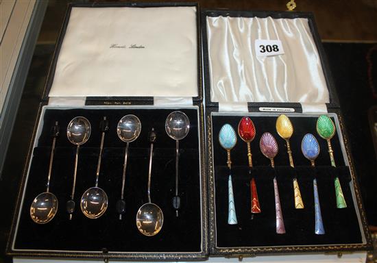 Cased set of enamelled spoons & similar coffee spoons